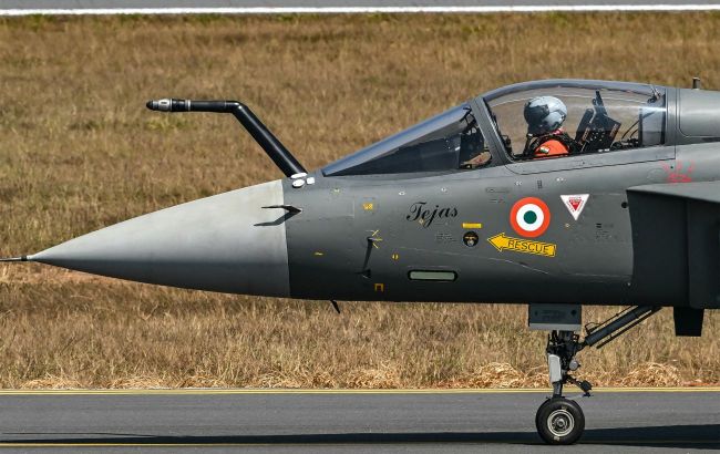 India puts combat aircraft on alert amid escalation with Pakistan – Media