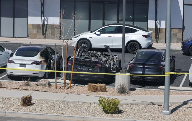 Attacks on Tesla escalate - fires, bullets and Molotov cocktails hit showrooms