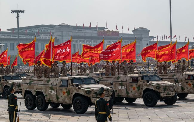 China unveils cutting-edge weapons at Beijing military parade