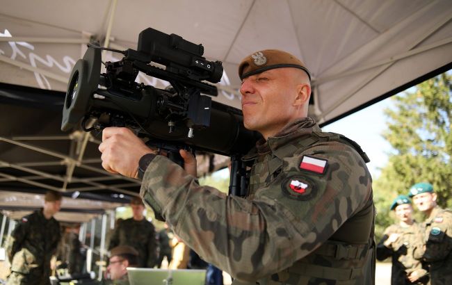 Poland to shoot down Russian drones over Ukraine without NATO and EU permission — Euractiv