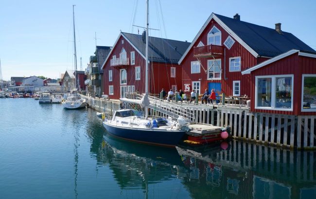 Why Norway has so much coastline but almost no beaches