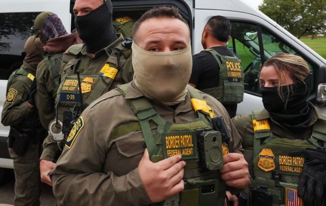 Trump administration buys thousands of gloves capable of shocking migrants