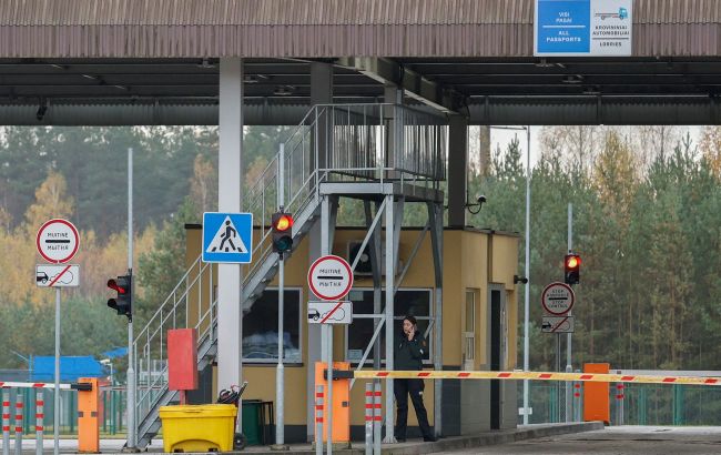 Lithuania sounds alarm over Belarusian provocations: The most tense night recorded