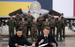 Planes, drone interceptors and air defenses: Zelenskyy discloses what Ukraine agreed with France