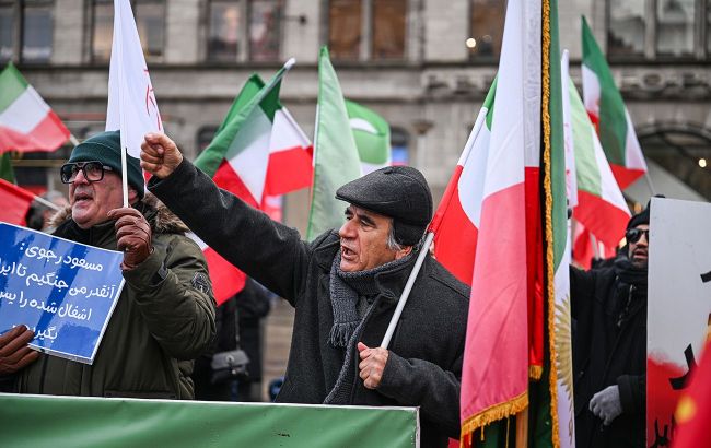Mass protests sweep Iran: Will regime fall, what it means for Russia and Ukraine?