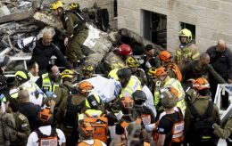 Iran attacks near Jerusalem: Ballistic missile hits shelter, fatalities reported