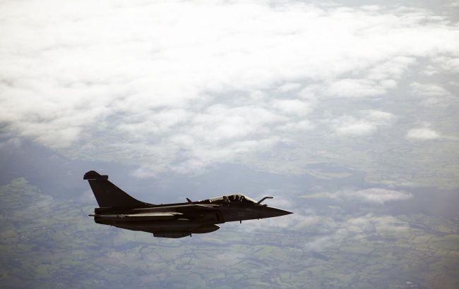 France to expand 'nuclear umbrella' over Europe amid Russian threats - WSJ