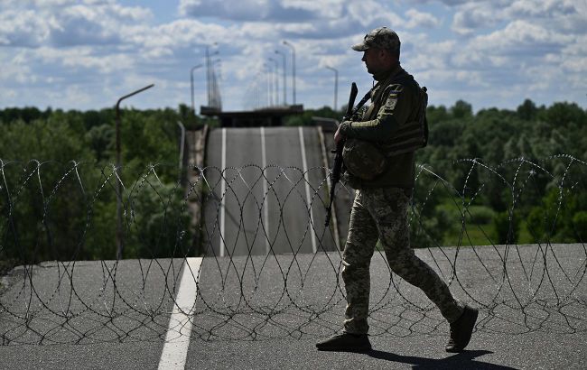 Ukraine introduces special regime on border with Russia and Belarus: What is prohibited