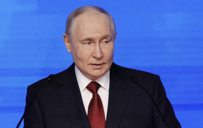 Putin changes tone on Ukraine after failed talks with Trump, Bloomberg says