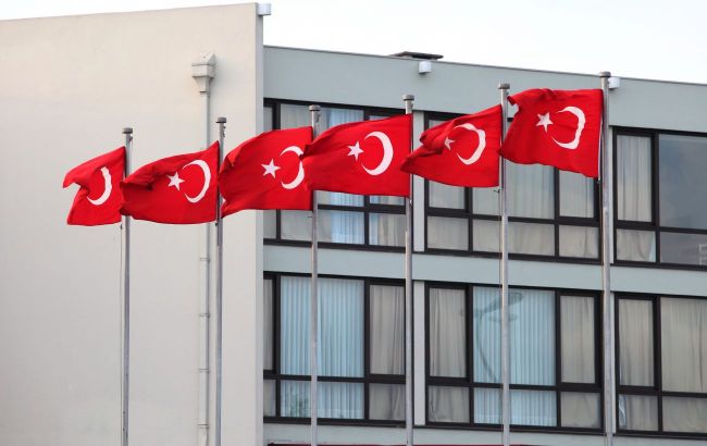 Türkiye pushes back against Trump's call to stop buying Russian oil