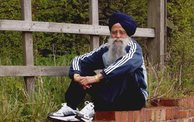 World's oldest marathon runner Fauja Singh dies at 114 after being hit by car