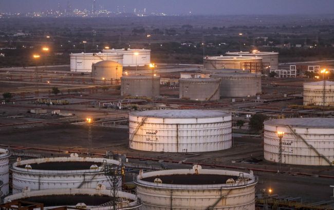 India's largest bank backs off Rosneft amid sanctions pressure