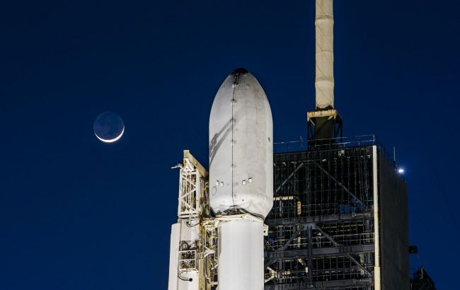 SpaceX launches Nova-C interplanetary station to the Moon