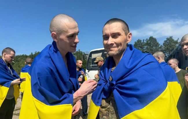 Ukraine returns 115 defenders from Russian captivity