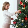 Christmas tree allergy: Potential dangers and symptoms