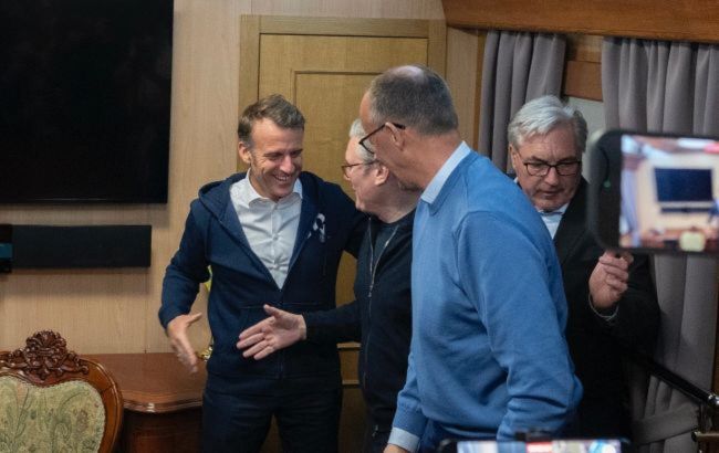 'It's tissue, not drugs': Macron mocks Russian fake news about Kyiv visit