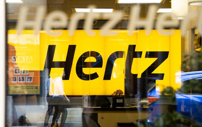 Car rental company Hertz sells EVs, chooses gas-powered fleet