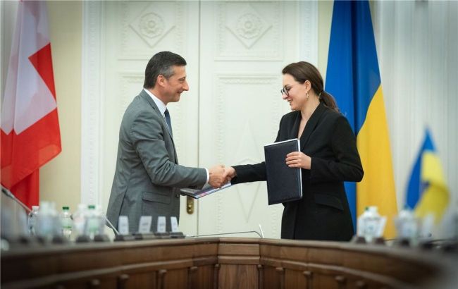 Switzerland approves bilateral Ukraine reconstruction deal