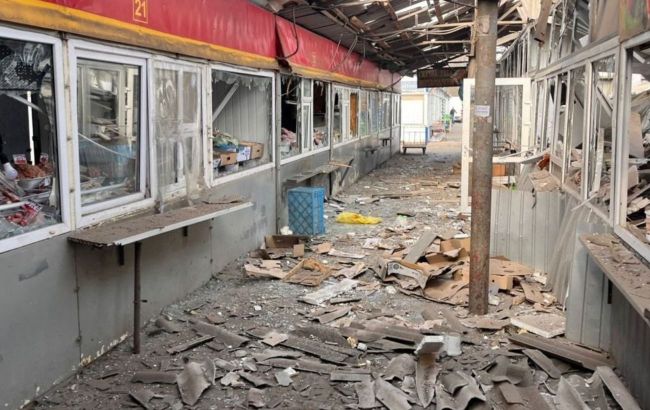 Russians hit Nikopol market: several killed, 20+ injured