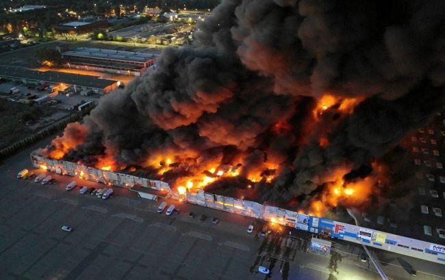 Two Ukrainians in Poland suspected of setting fire to a shopping mall in Warsaw