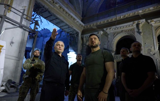 Zelenskyy inspects damages after Russian strike on Odesa Spaso-Preobrazhensky Cathedral