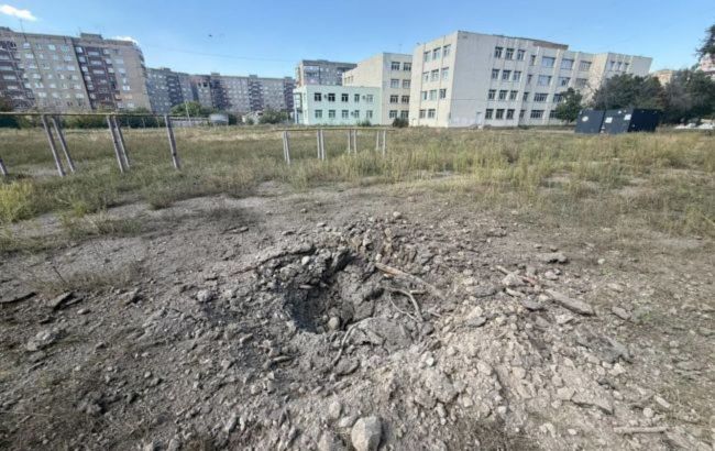 Russian artillery hits Ukraine's Kramatorsk, killing a woman and damaging a school