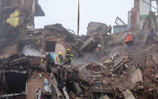 Russian strike on Ternopil: 14 people remain unaccounted for