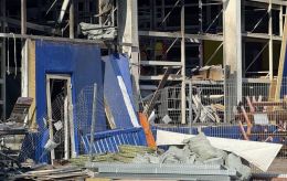 Russia strikes Epicentr hypermarket in Kharkiv, woman injured