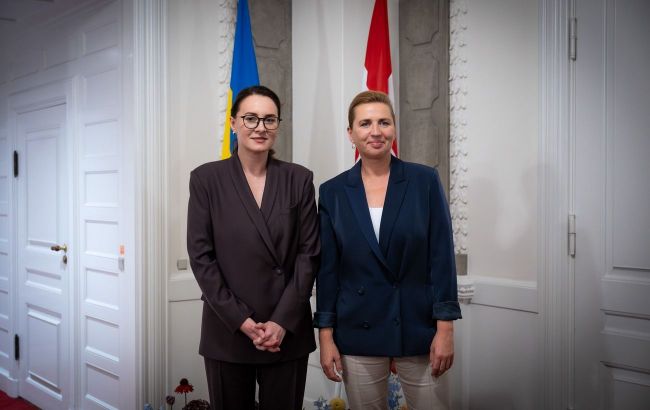 Ukraine’s future security guarantees must include Danish model weapons funding - PM