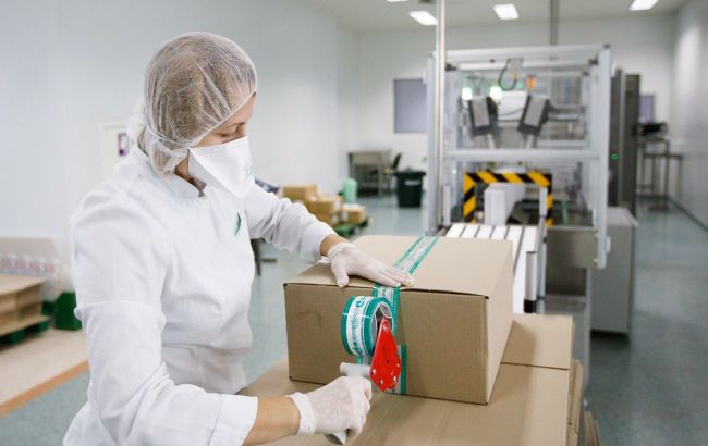 Russia strikes Darnytsia pharmaceutical plant in Kyiv again