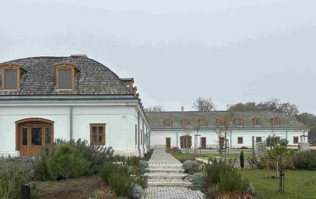 Inside Orbán’s estate: Luxurious gardens, zebras, and secret underground corridor