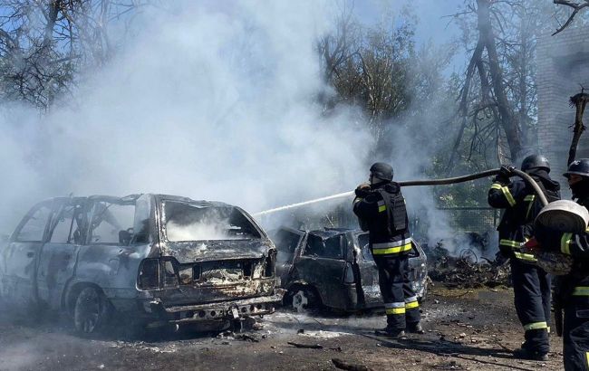 Missile strike on Dnipropetrovsk region: Fatalities reported, school and clinic damaged