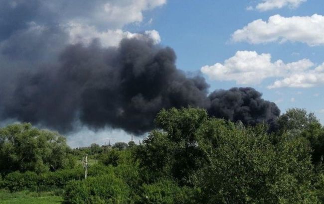 Drone strike sparks massive fire at Russian chemical plant near Belgorod (photos)