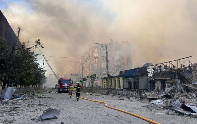 Russia's massive strike on Kyiv includes Oreshnik and Zircon missiles