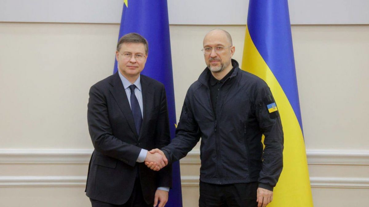 Ukrainian defense minister discusses Ukraine's role in European security with EU commissioner