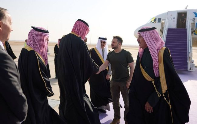 Zelenskyy arrives in Saudi Arabia, shares plans for the visit