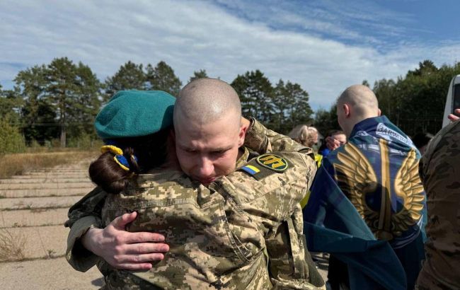 Ukraine returns 49 more soldiers from captivity, including Azovstal defenders