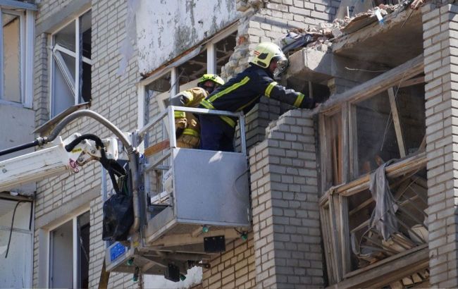 Rescue operation continues: Casualty toll rises after Russian strike on Ukraine's Lviv