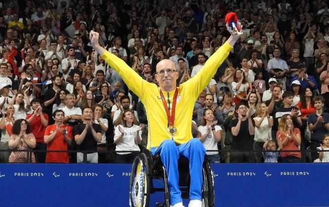 Set a record: Swimmer Oleksandr Komarov wins Ukraine's first gold at 2024 Paralympics