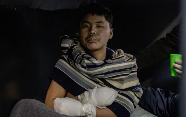 Ukrainian forces capture two North Korean soldiers in Kursk region, Zelenskyy shares photos