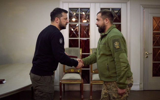 Goals aligned: Zelenskyy conducts detailed military meeting in Kherson