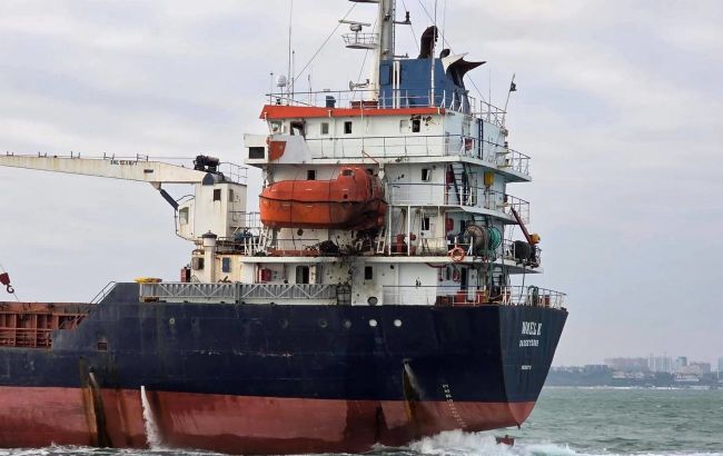 Russia attacks two civilian vessels near Ukrainian ports: Foreign national killed