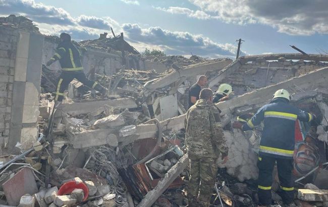 Russia hit cafe amid funeral services: Details on deadly Hroza village attack