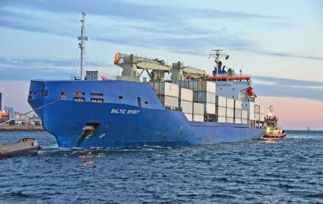 Estonia detains cargo ship with Russian crew on suspected smuggling