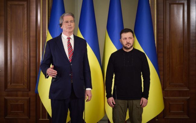 'Stop tapping your finger': Zelenskyy responds to Bessent’s criticism of subsoil deal