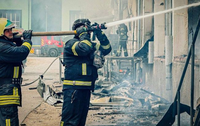 Russian drones hit western Ukrainian city Ternopil, explosions reported