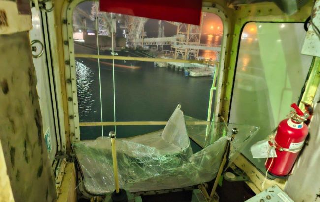 Russia strikes Ukraine's Odesa port, damaging vessels under Palau and Barbados flags