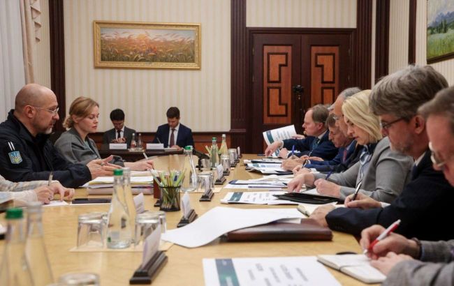 Ukraine presents a concept for strengthening democracy to G7 ambassadors