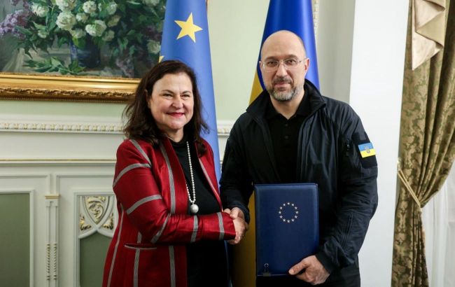 Ukraine officially receives EU's report on accession negotiations