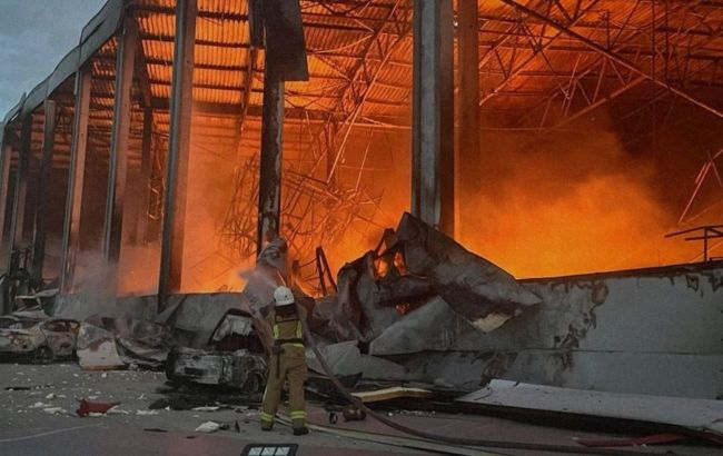 Russian strike destroys major logistics hub near Kyiv